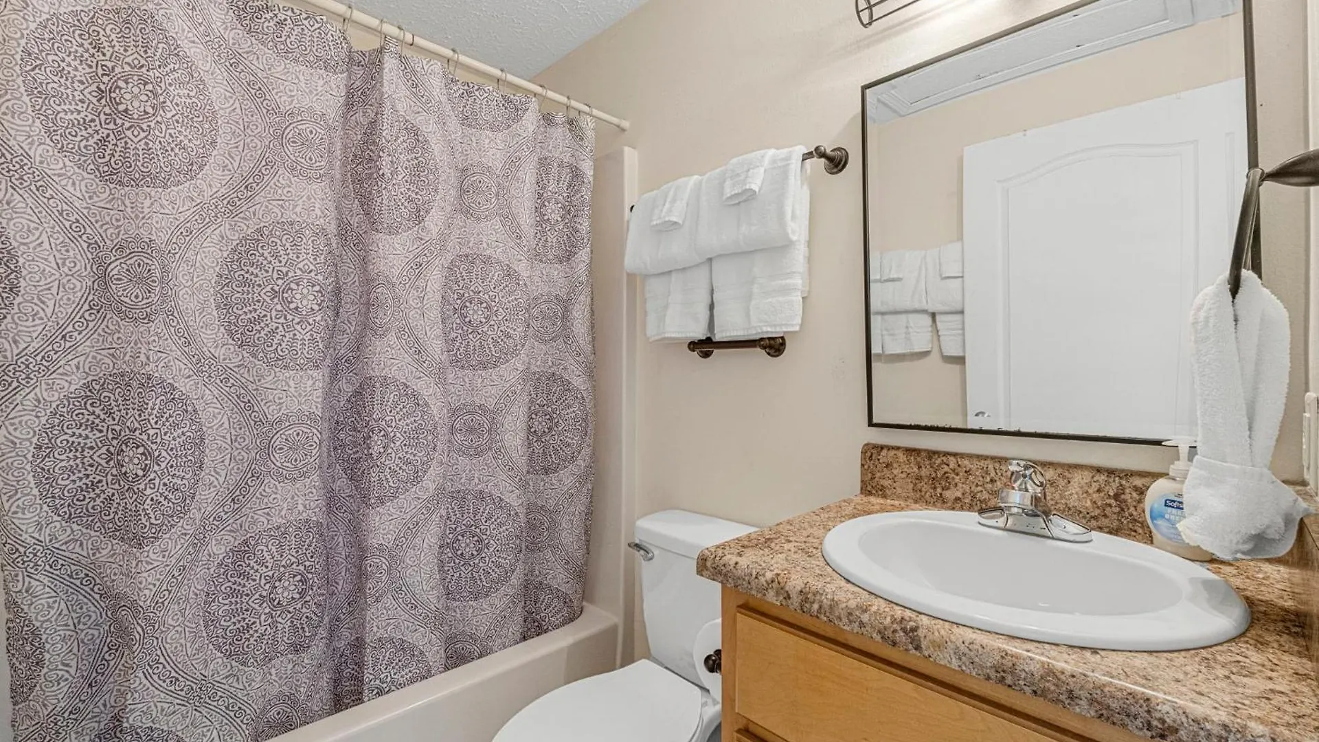 The Yard By Beach Haven Vacation Rentals Panama City Beach United States